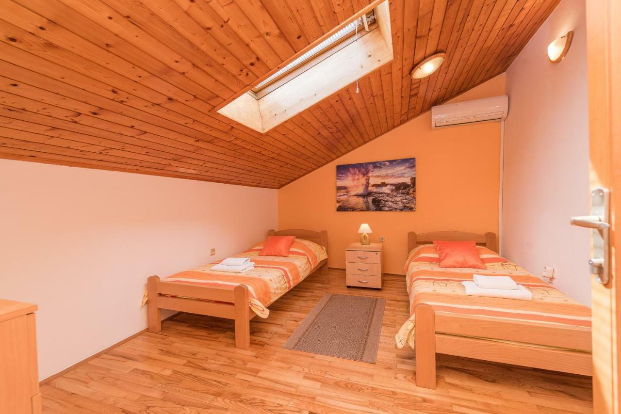Apartment And Room Soul Of Dalmatia Задар Екстериор снимка